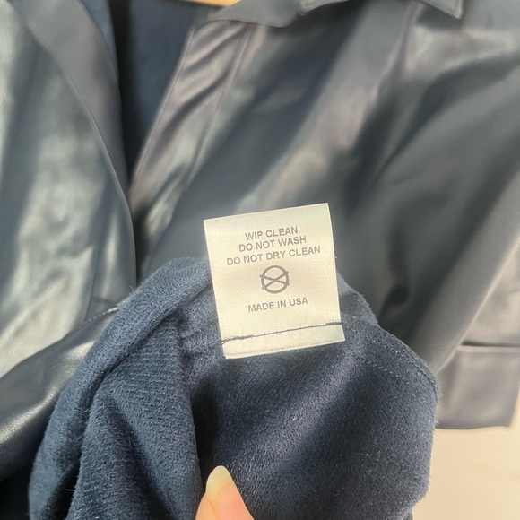 Inclan Studio vegan Leather blue blouse size large - Picture 6 of 8